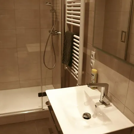 Stilvolle Auf 50 M² Mit Parkplatz Und Wifi Apartment Kraiburg am Inn